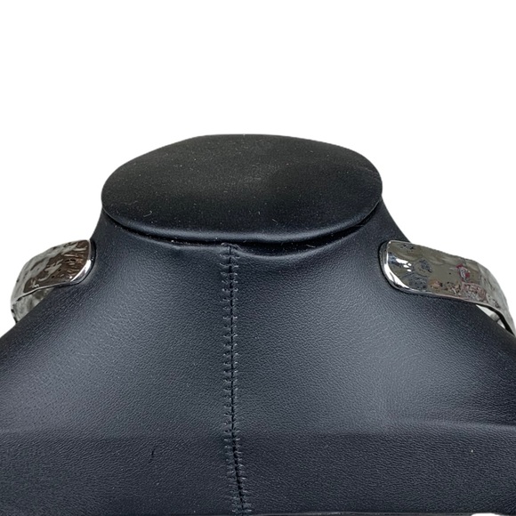 Silver Hammered 3 Row Tiered Collar Necklace - Picture 8 of 11